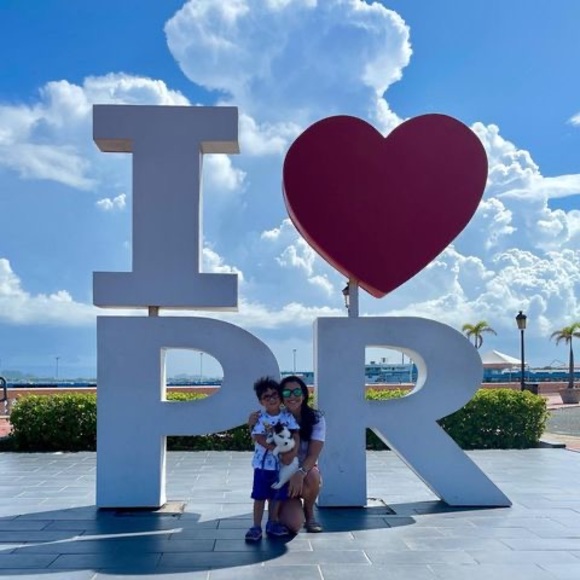 Meet your Posher, Yorelys - Picture 1 of 1